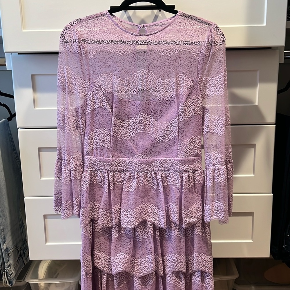 Bebe lace lilac dress. Like new only worn once, perfect condition.